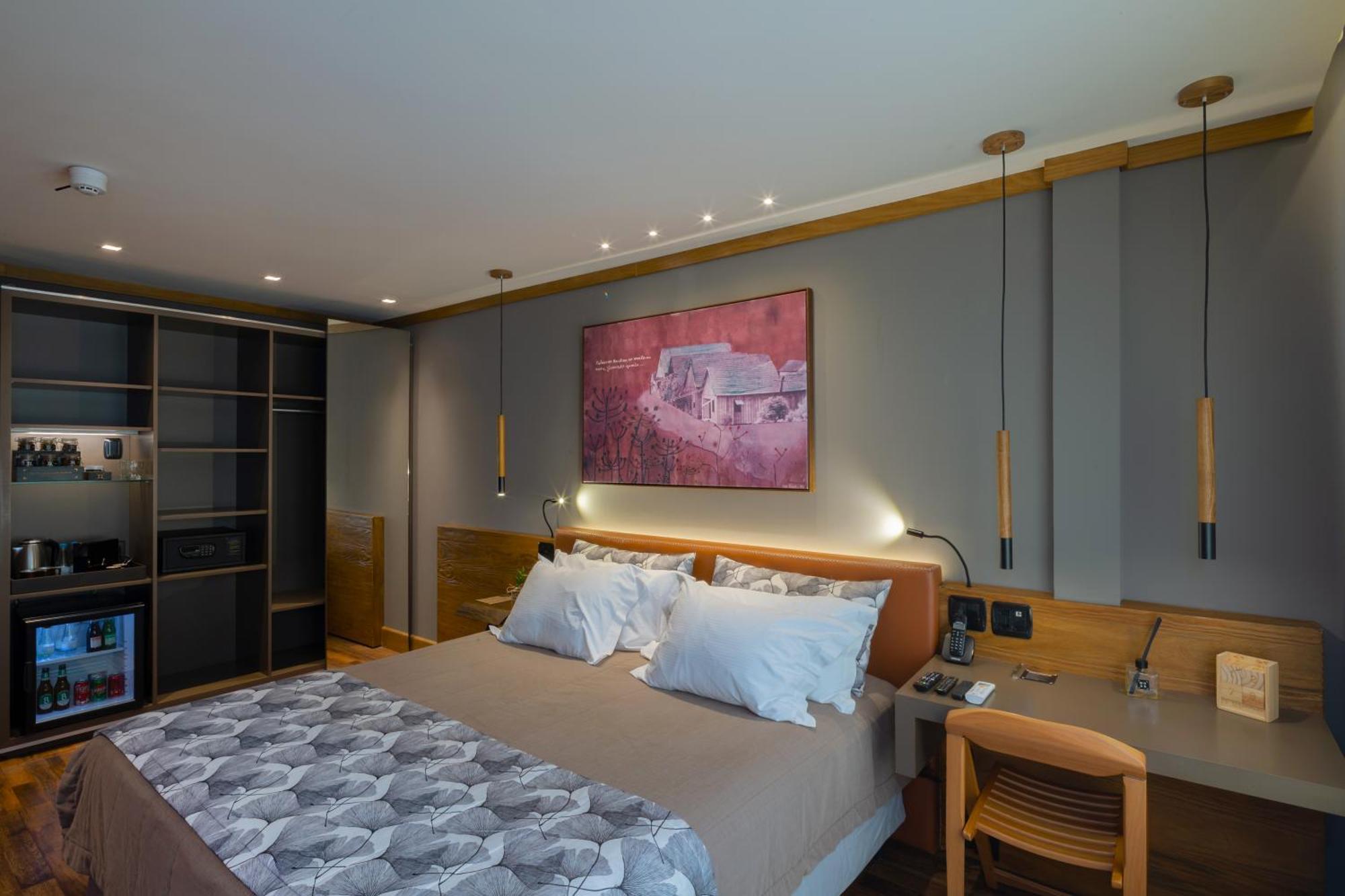Wood Hotel Gramado Rum bild